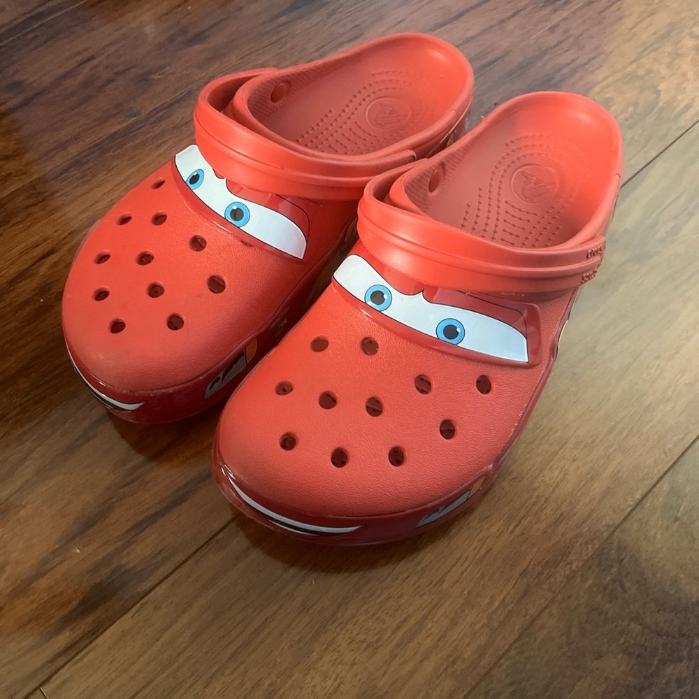 CROCS Men’s Red Lightning McQueen Clogs